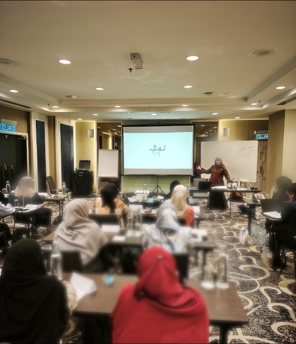 Payroll & Handling Problematic Procedures class at AC Hotel, Kuala Lumpur, Kuala Lumpur (Dec 2025), photographed from the back of the room